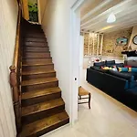 Pensionat Cocon St Hilaire, Maison Familiale Au Coeur De 4*